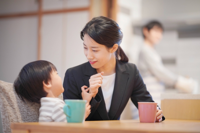 ワーママの転職に適した2つのタイミングとは?転職先は女性比率が高い職種を 選ぼう!