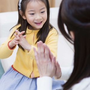 手遊びを覚える