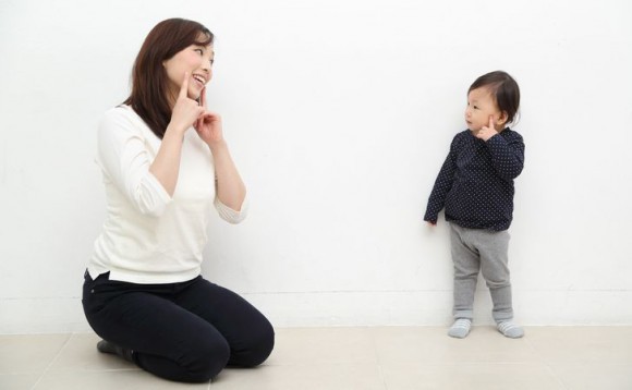 脳の発達を促す効果あり 保育中に使える子どもが喜ぶ 手遊び歌 とは 保育士 幼稚園教諭 ベビーシッターの求人専門サービス ずっと保育士