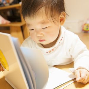 0～1歳の子どもの読み聞かせ