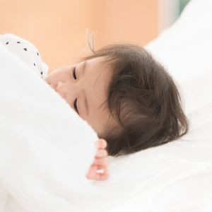 子どもの寝るときの癖を知る