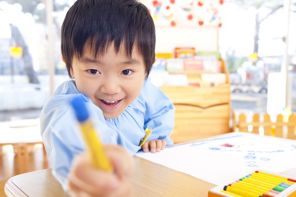 年齢別！保育園で子どもと一緒に作れる手作りおもちゃ9選！