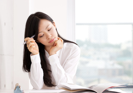 頑張りすぎてない?保育士が抱えやすい悩みやストレスの対処法とは?